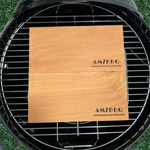 Laden Sie das Bild in den Galerie-Viewer, AMZBBQ® Premium Grillplanken - 100% Zedernholz aus Nordamerika - 28 x 14 cm Räucherbretter für Lachs & Fleisch…
